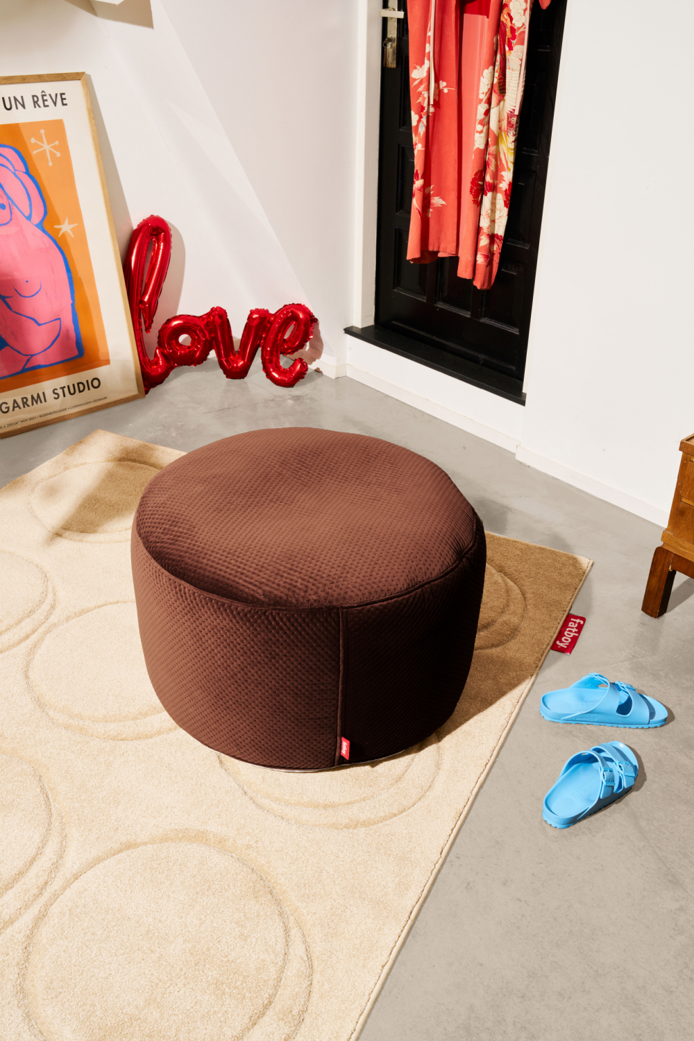   Round Velvet Pouf | Oroa.com