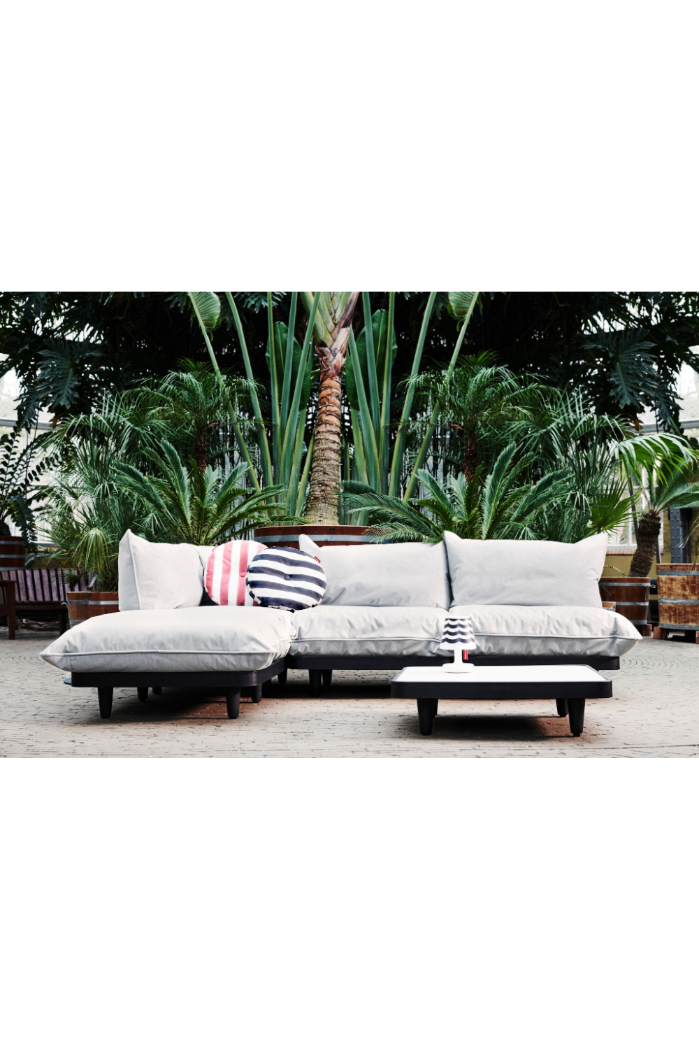   Square Outdoor Side Table | Oroa.com