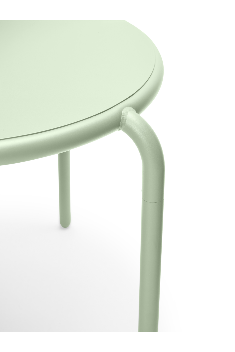   Contemporary Outdoor Dining Table | Oroa.com