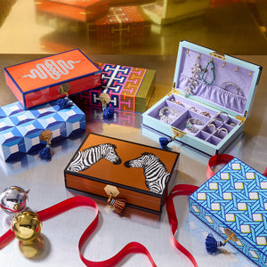   Brown Lacquer Jewelry Box | Oroa.com