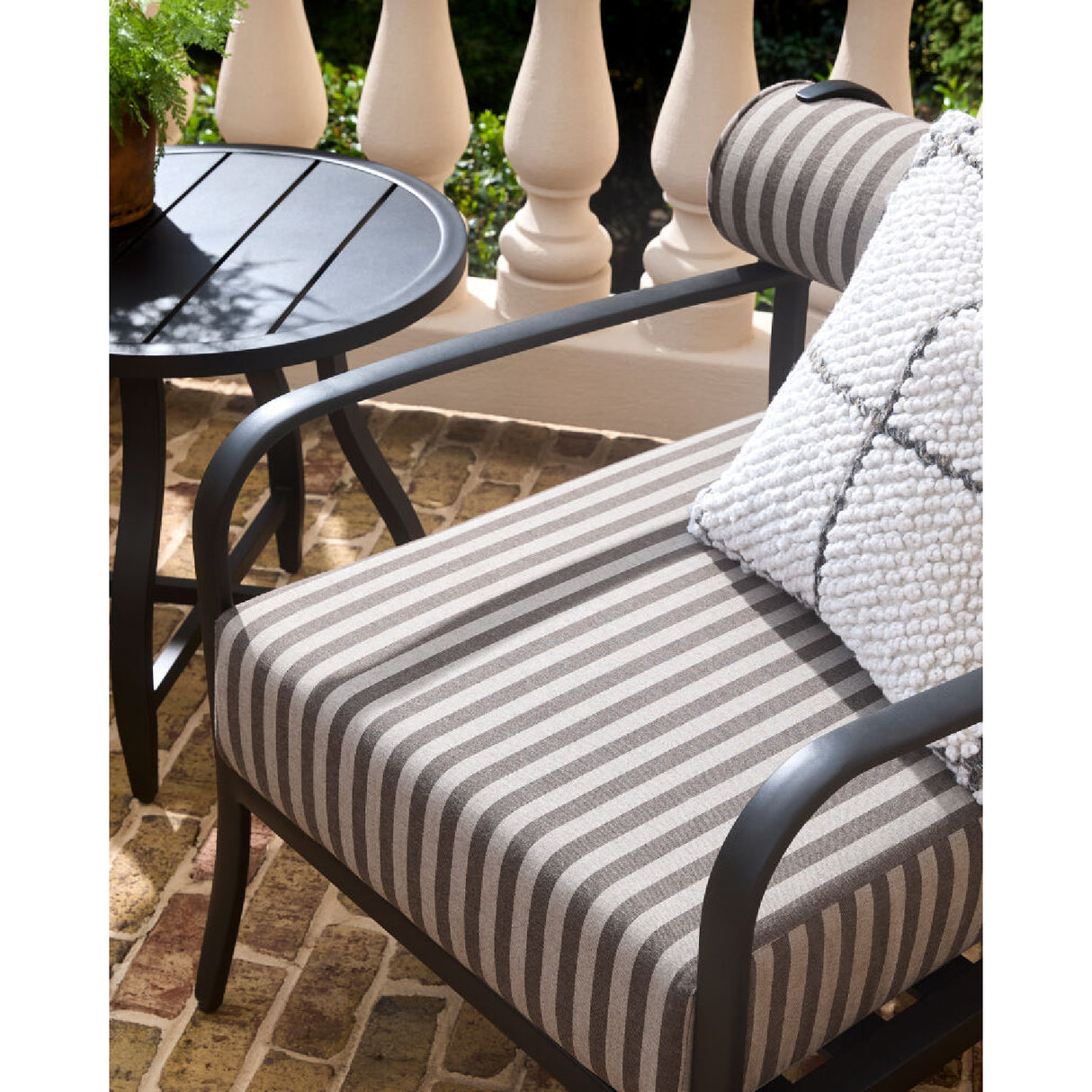   Modern European furniture - Black Aluminum Outdoor Accent Chair - www.oroa.com | Oroa.com