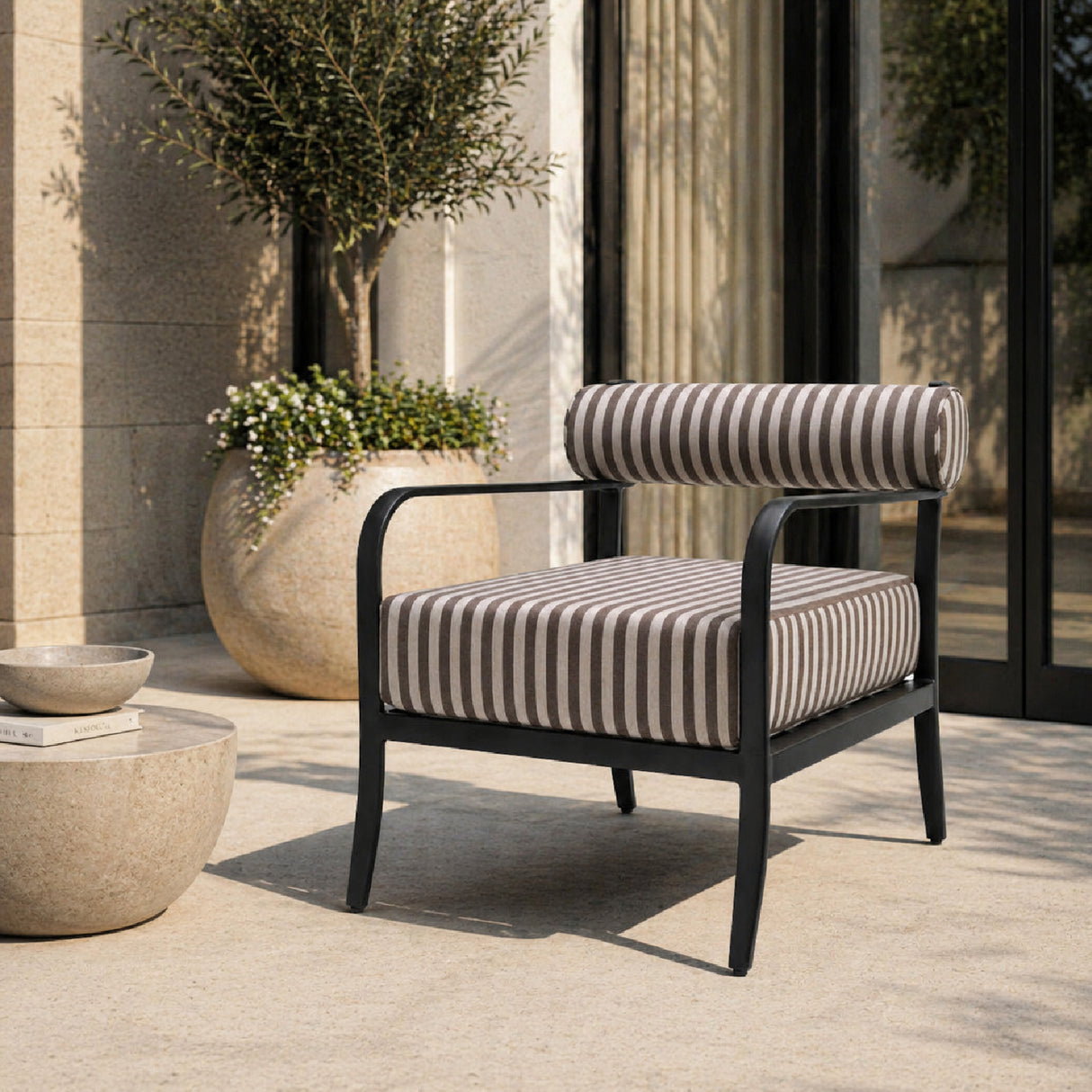   Modern European furniture - Black Aluminum Outdoor Accent Chair - www.oroa.com | Oroa.com