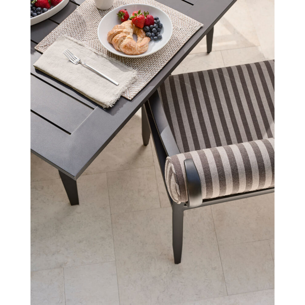   Modern European furniture - Black Aluminum Outdoor Dining Chair - www.oroa.com | Oroa.com