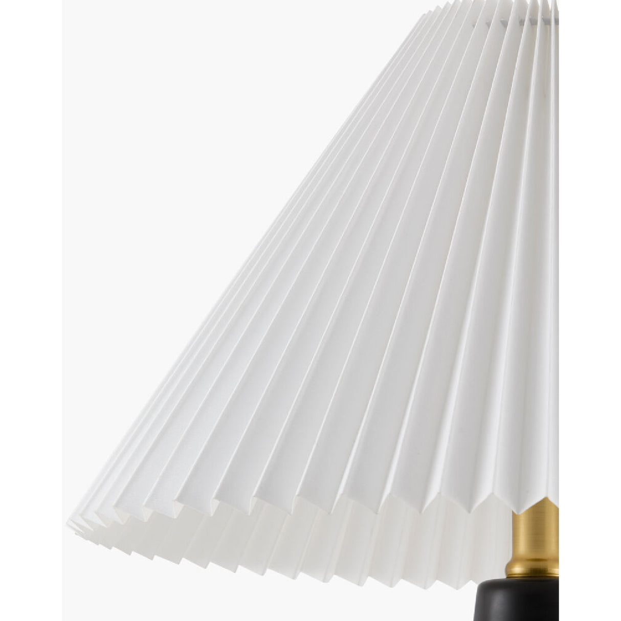   Modern European furniture - Ceramic White Linen Table Lamp - www.oroa.com | Oroa.com