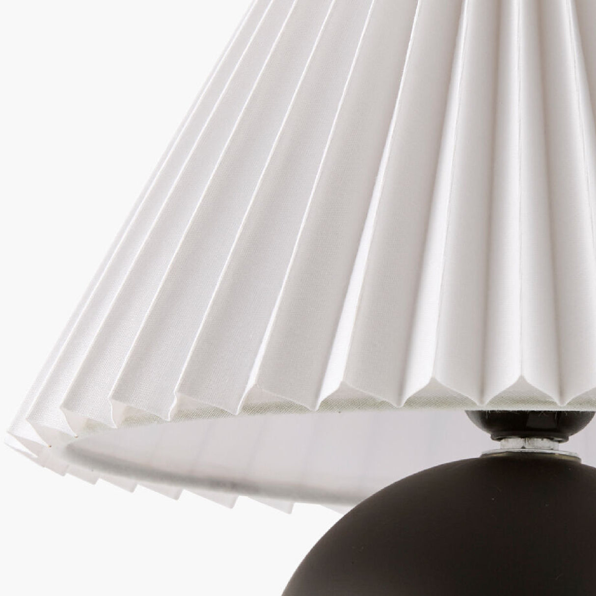   Modern European furniture - Pleated Linen Ceramic Table Lamp - www.oroa.com | Oroa.com