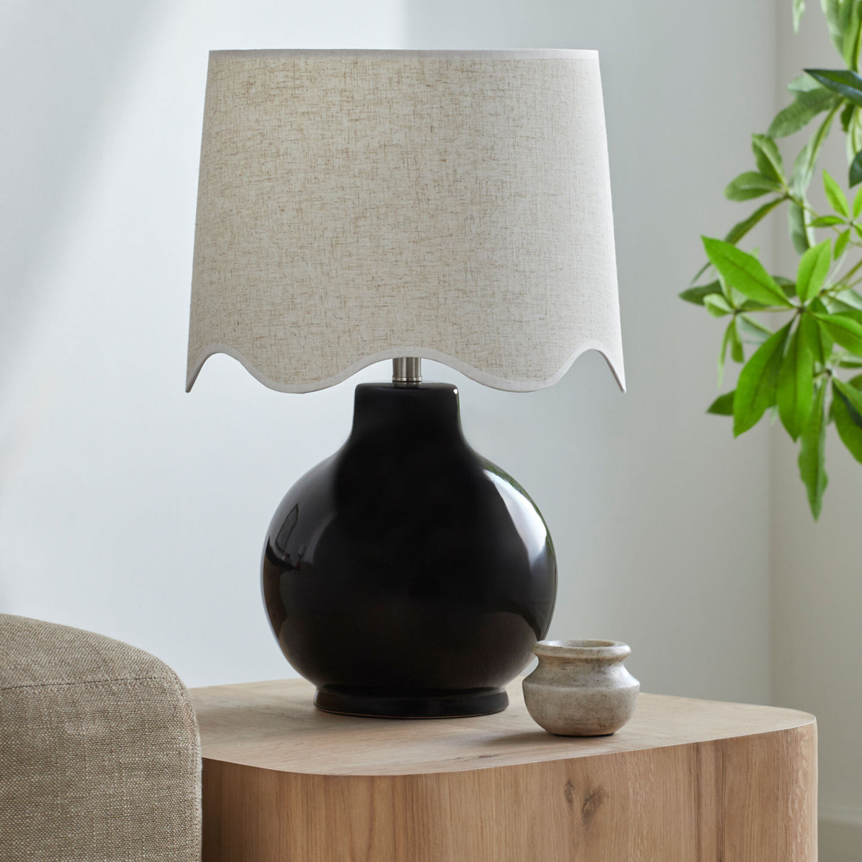   Modern European furniture - Wavy Edge Accent Table Lamp - www.oroa.com | Oroa.com