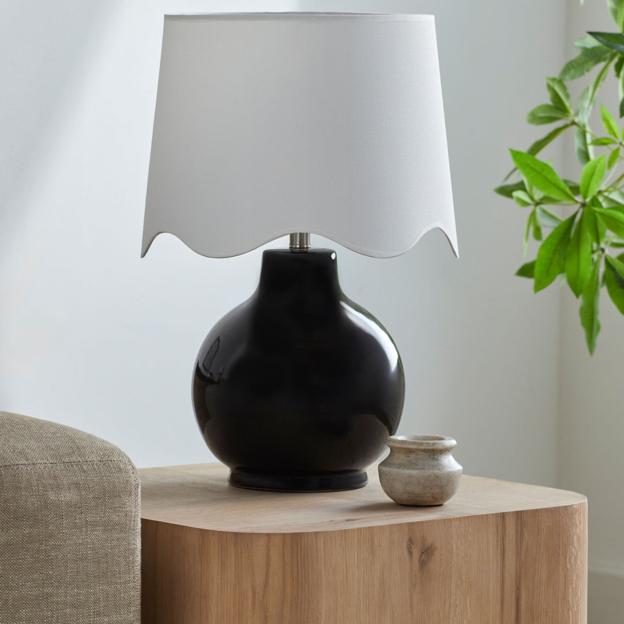   Modern European furniture - Wavy Edge Accent Table Lamp - www.oroa.com | Oroa.com
