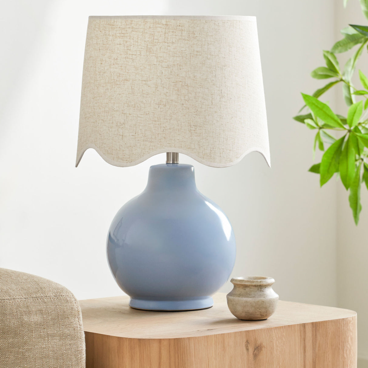   Modern European furniture - Wavy Edge Accent Table Lamp - www.oroa.com | Oroa.com