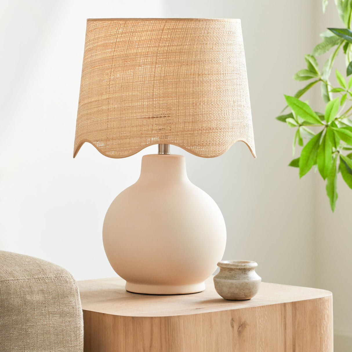   Modern European furniture - Wavy Edge Accent Table Lamp - www.oroa.com | Oroa.com
