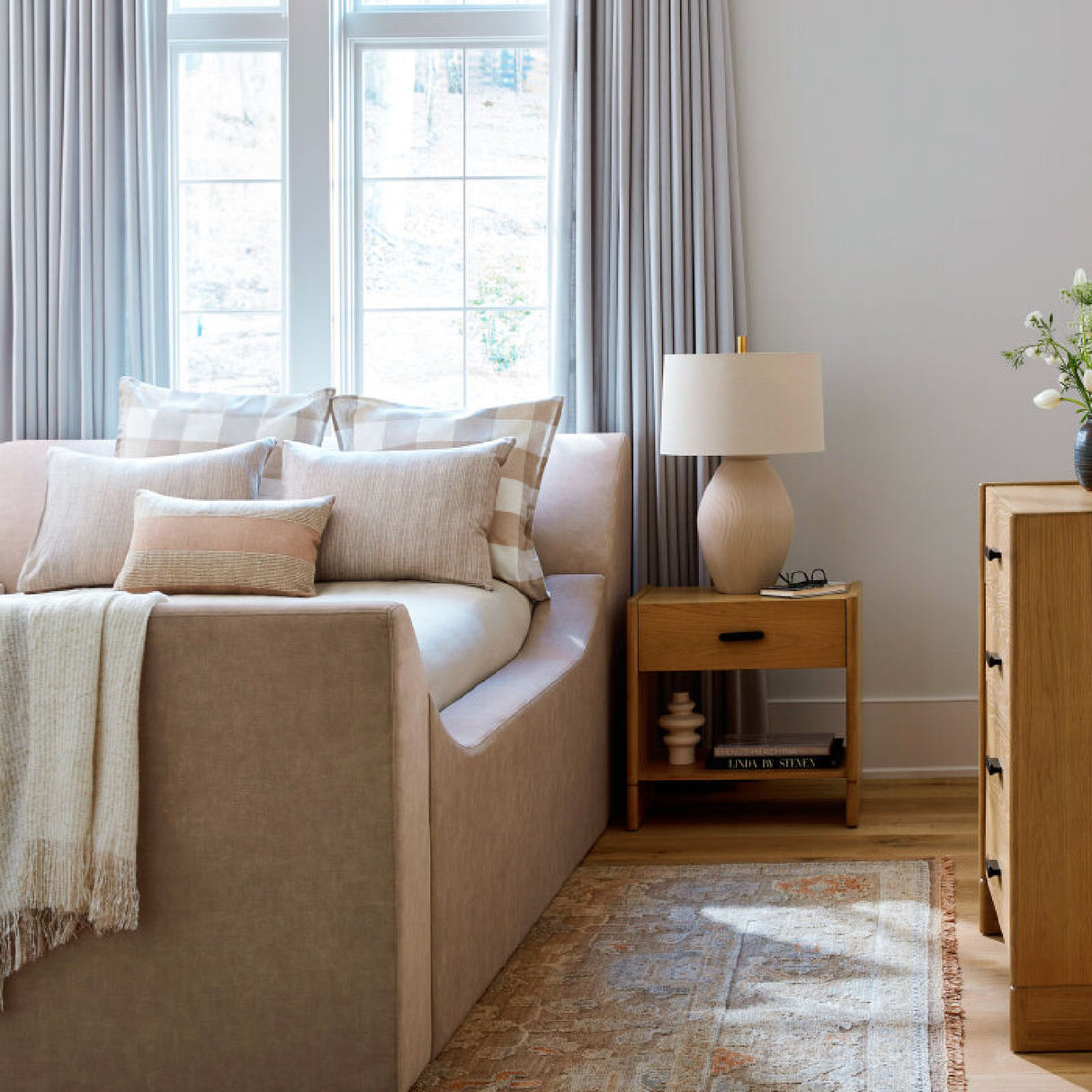   Modern European furniture - Glazed Gray Ceramic Table Lamp - www.oroa.com | Oroa.com