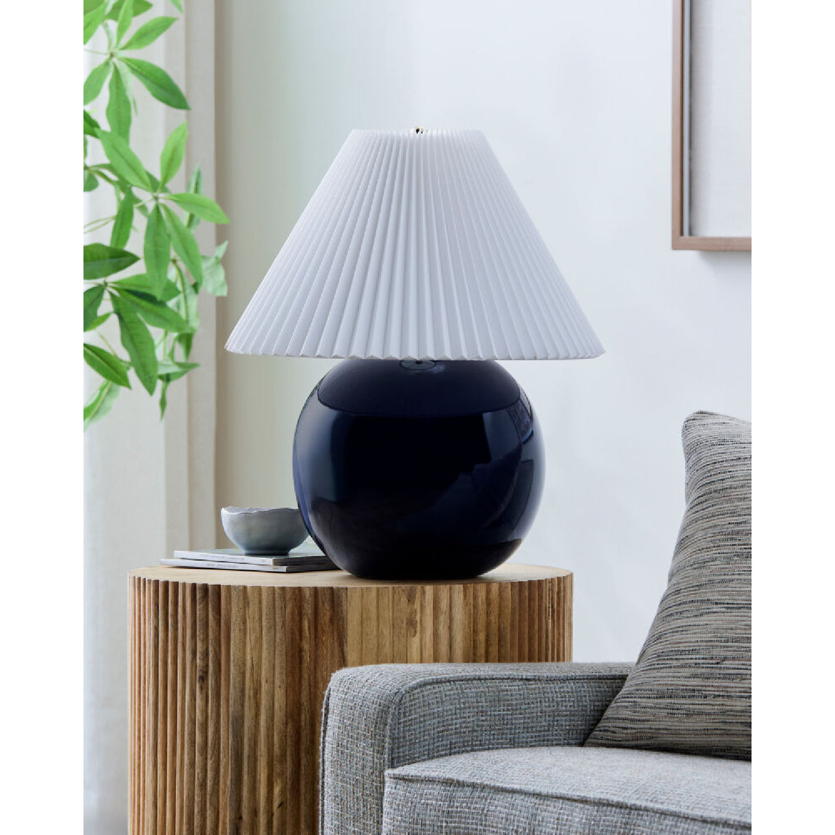   Modern European furniture - Pleated White Fabric Table Lamp - www.oroa.com | Oroa.com