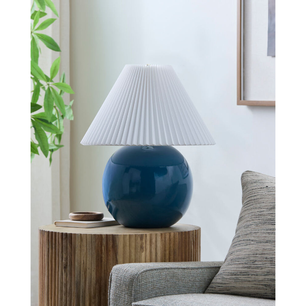   Modern European furniture - Pleated White Fabric Table Lamp - www.oroa.com | Oroa.com