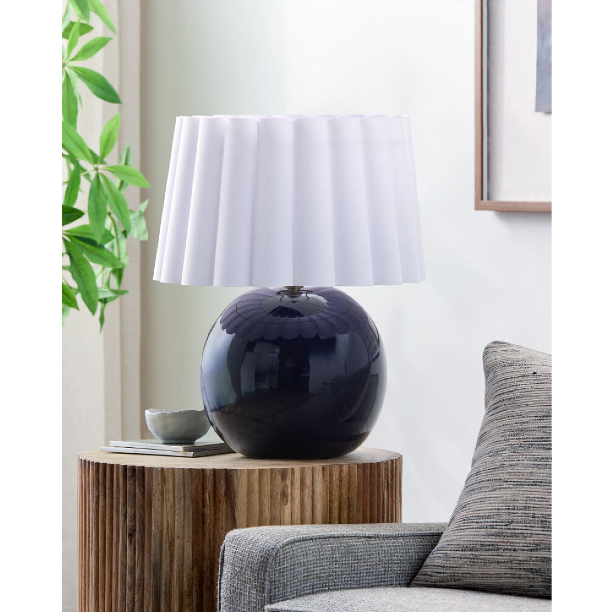  Modern European furniture - Scalloped White Fabric Table Lamp - www.oroa.com | Oroa.com