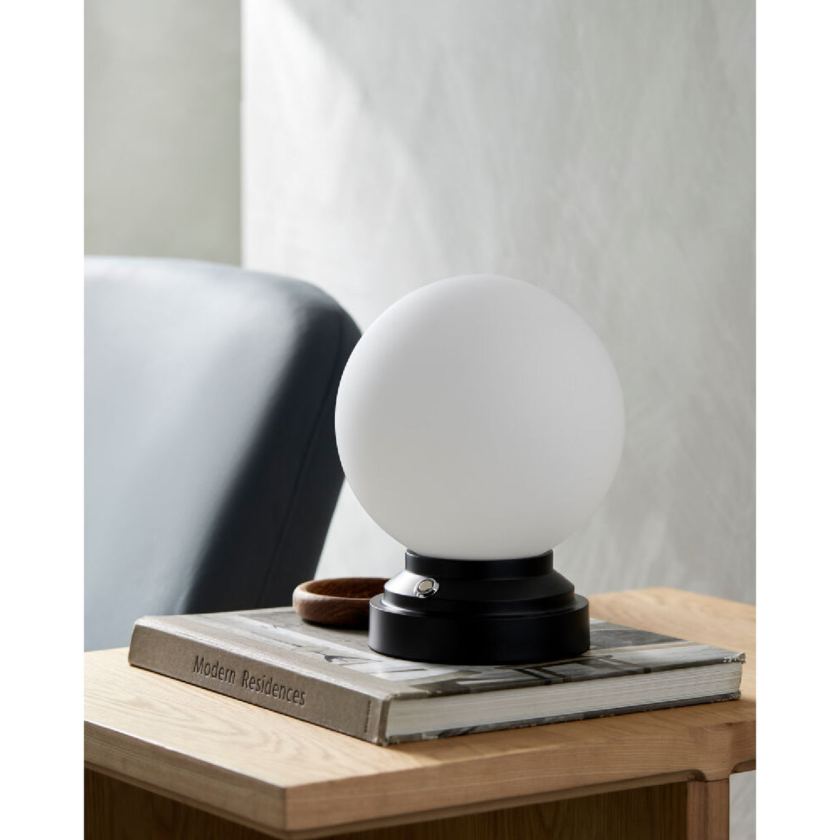   Modern European furniture - White Glass Globe Table Lamp - www.oroa.com | Oroa.com