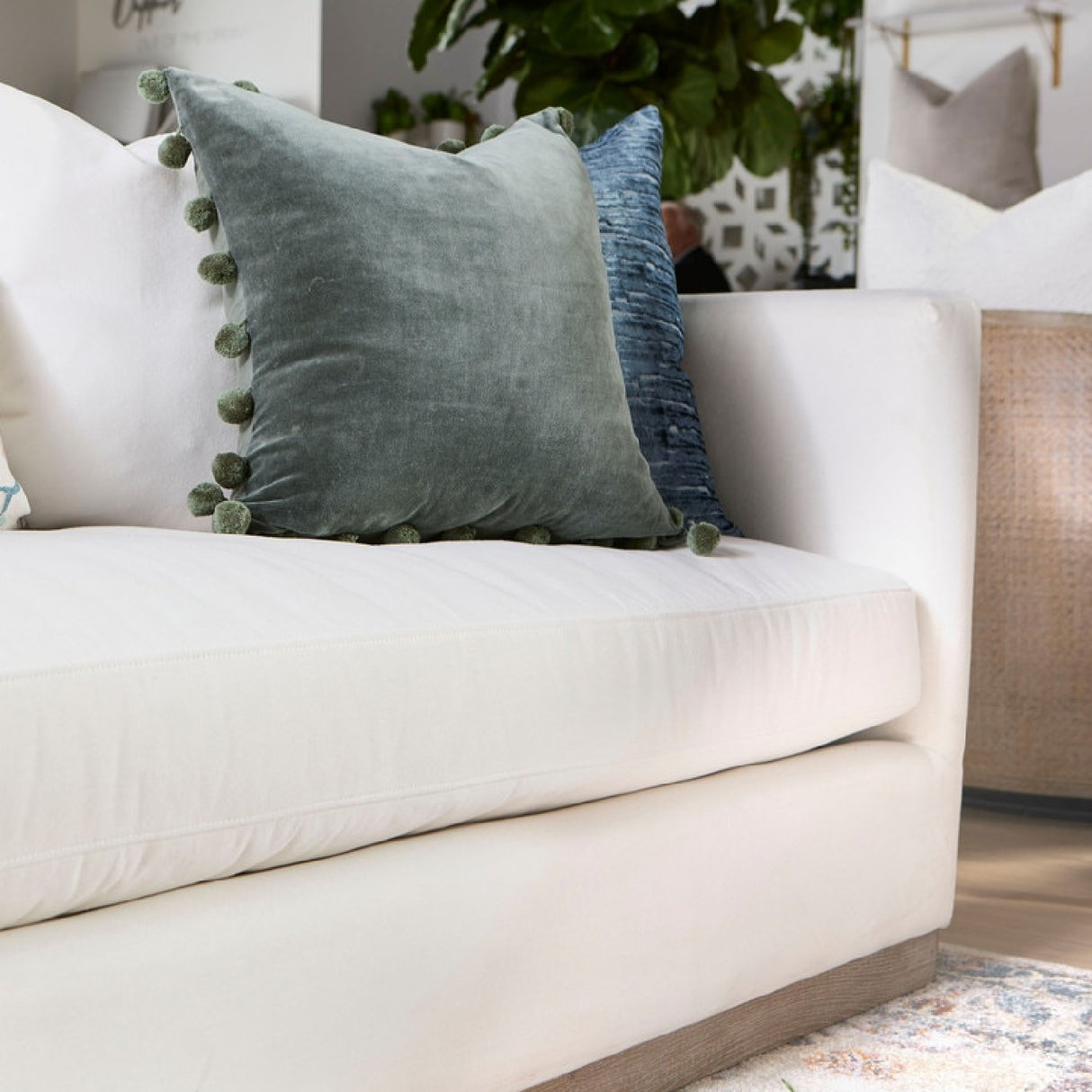   Modern European furniture - White Fabric Sofa - www.oroa.com | Oroa.com