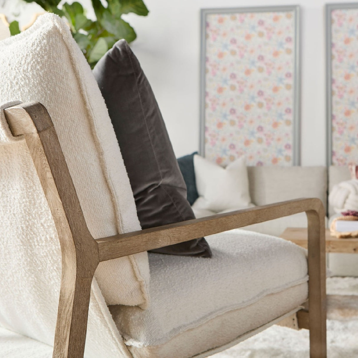   White Boucle Cushioned Club Chair | Oroa.com
