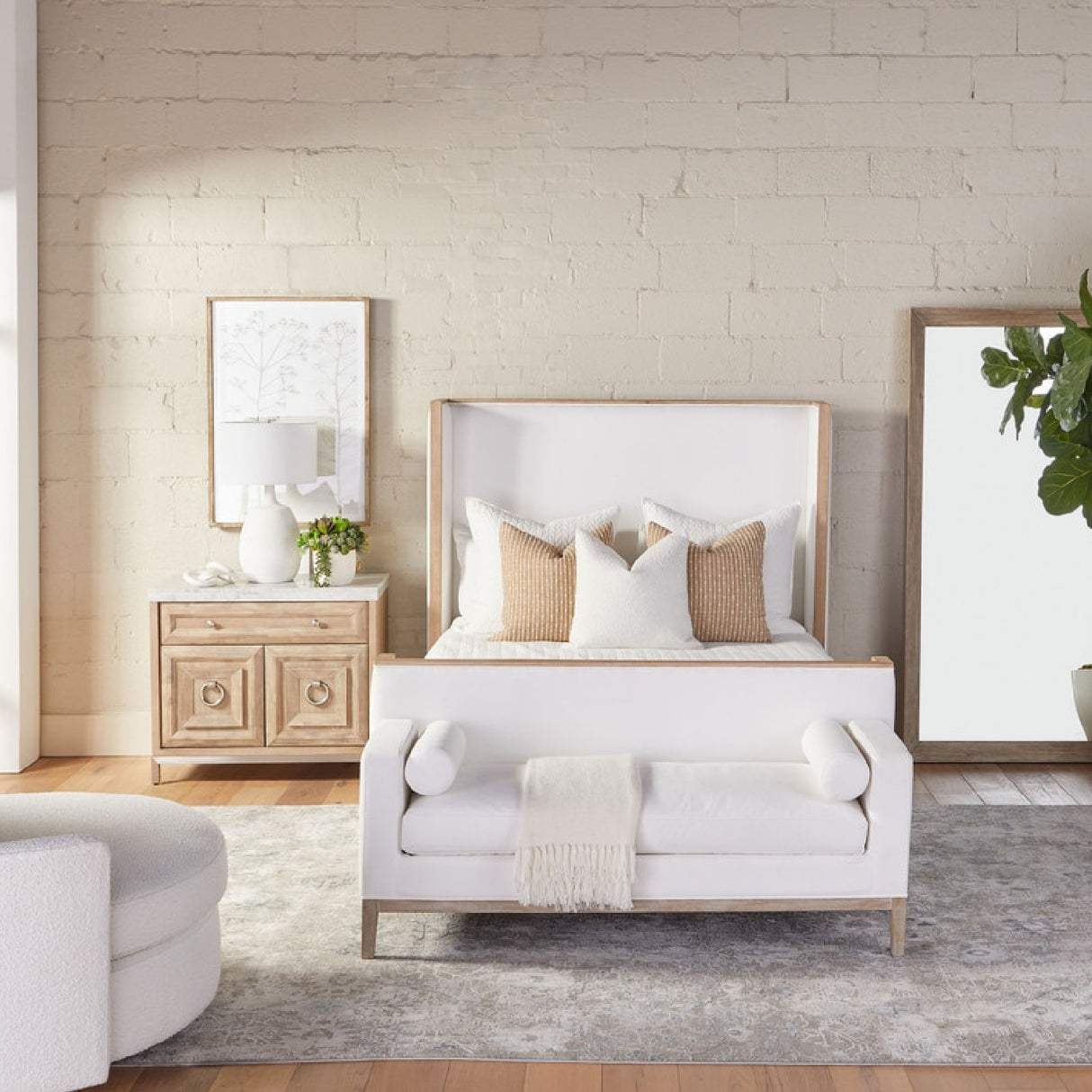   Modern European furniture - White Upholstered Bench - www.oroa.com | Oroa.com