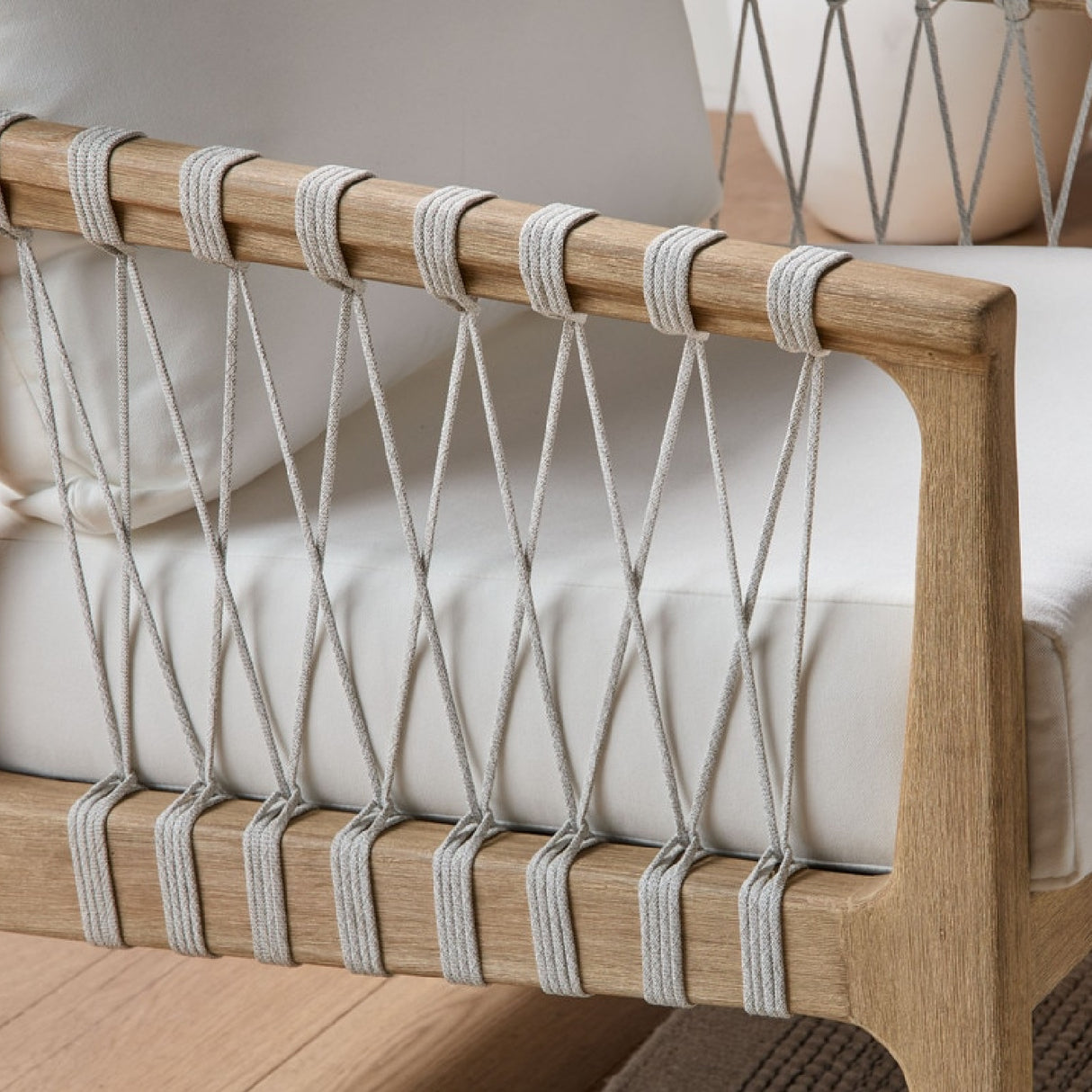   Modern European furniture - White Cushioned Club Chair - www.oroa.com | Oroa.com