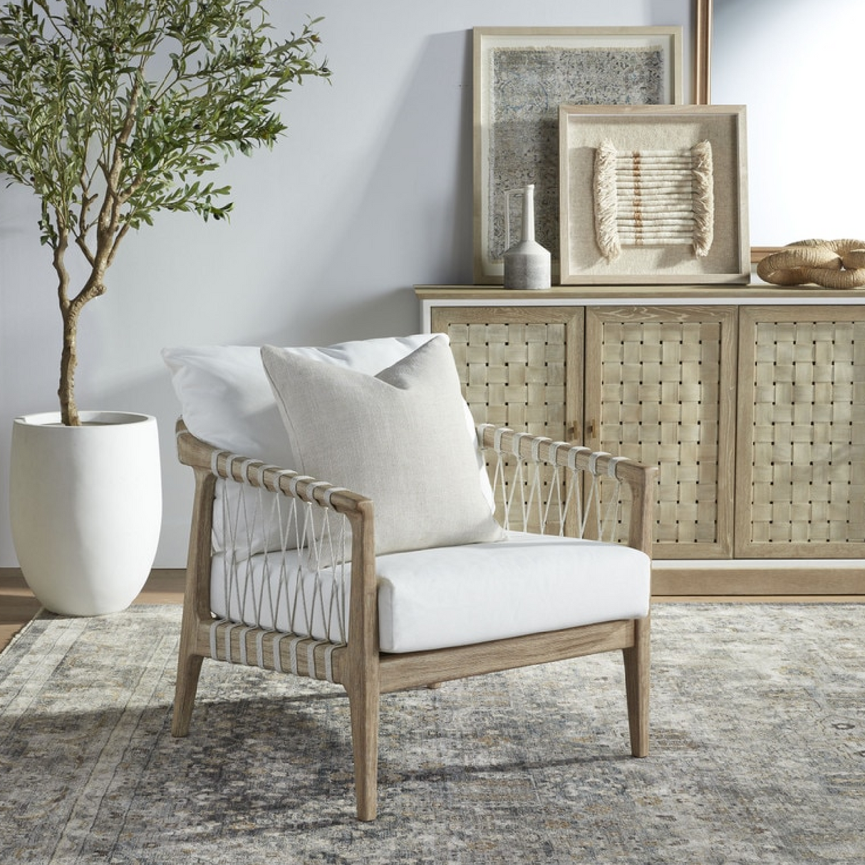   Modern European furniture - White Cushioned Club Chair - www.oroa.com | Oroa.com