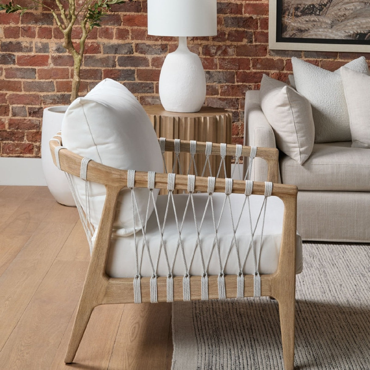   Modern European furniture - White Cushioned Club Chair - www.oroa.com | Oroa.com