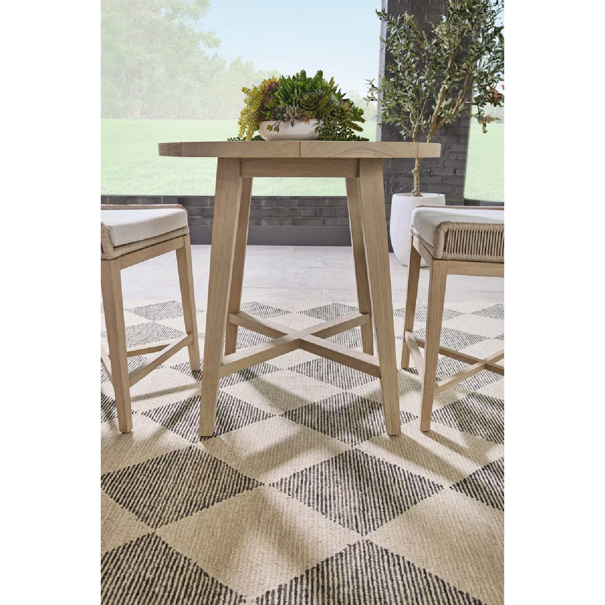   Outdoor Teak Round Counter Table | Oroa.com