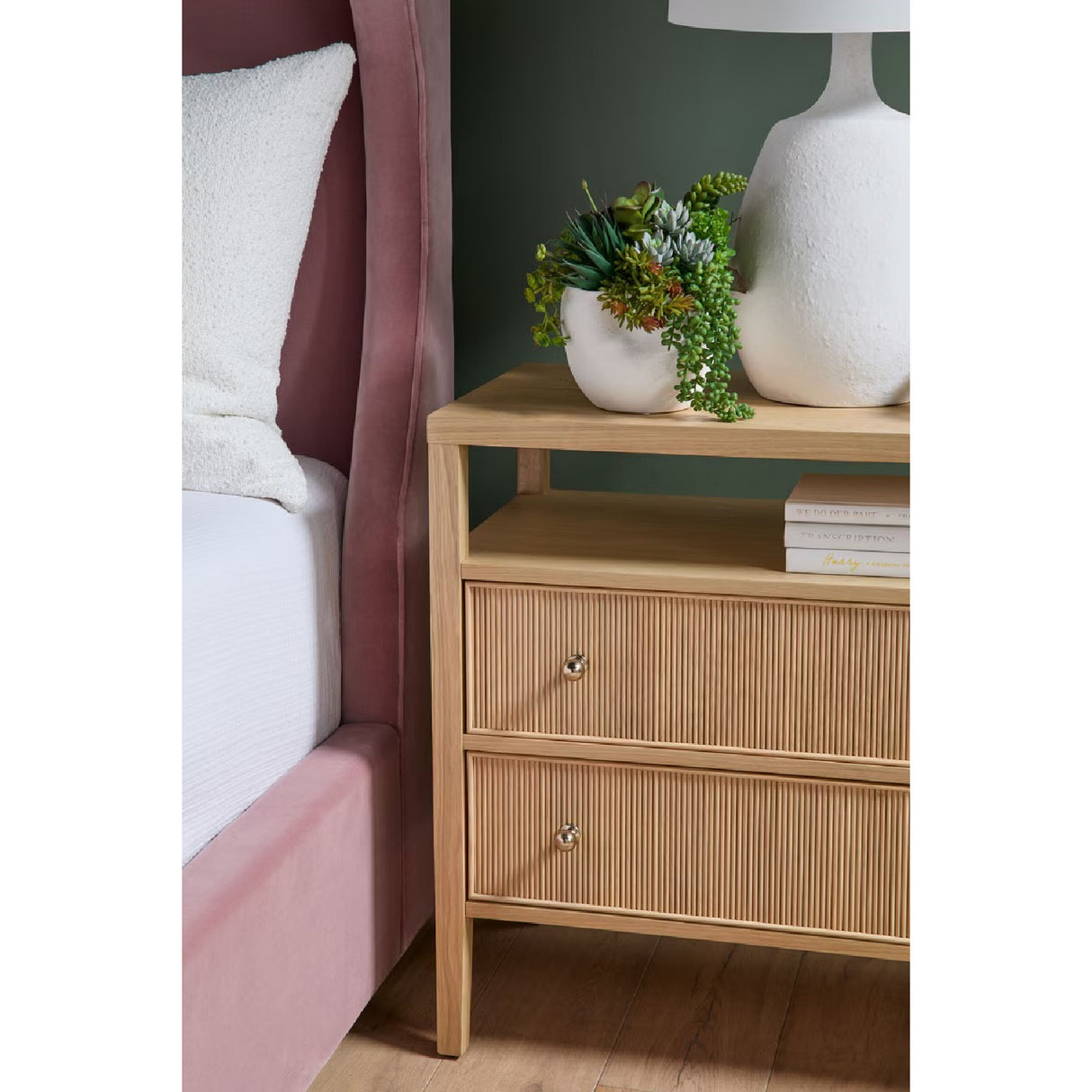   Wing-Shaped Headboard Queen Bed | Oroa.com