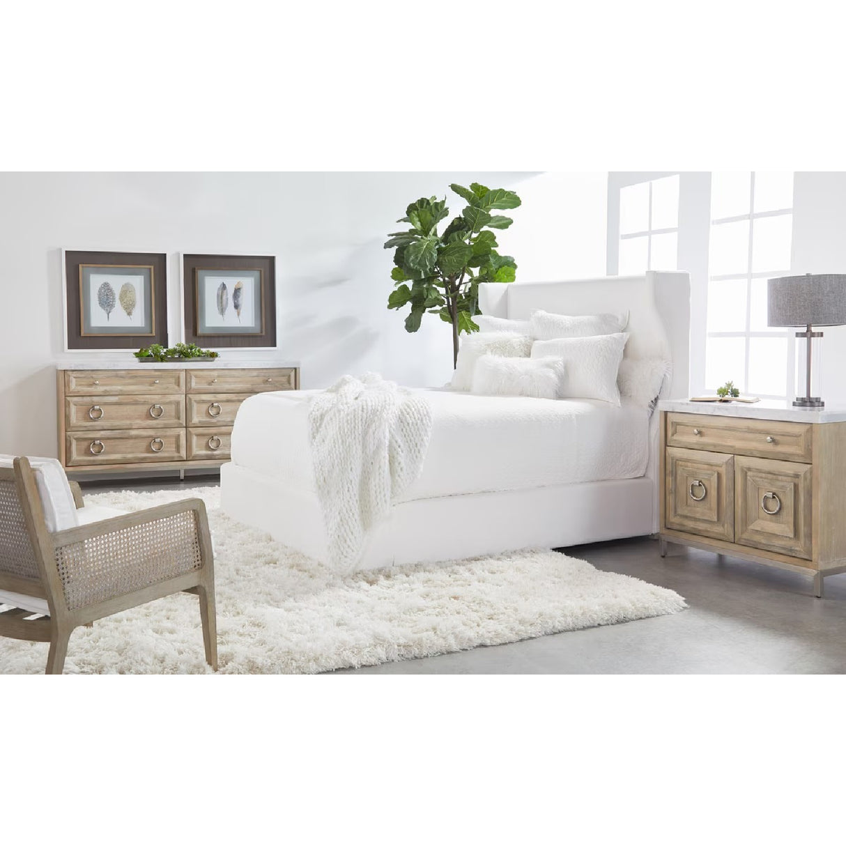   White Upholstered Bed | Oroa.com