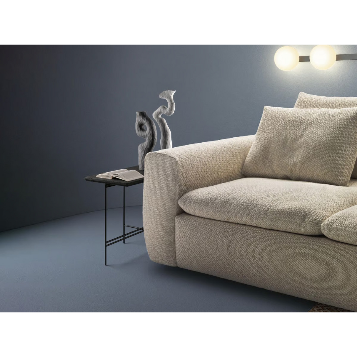   Cushioned Sofa | Oroa.com