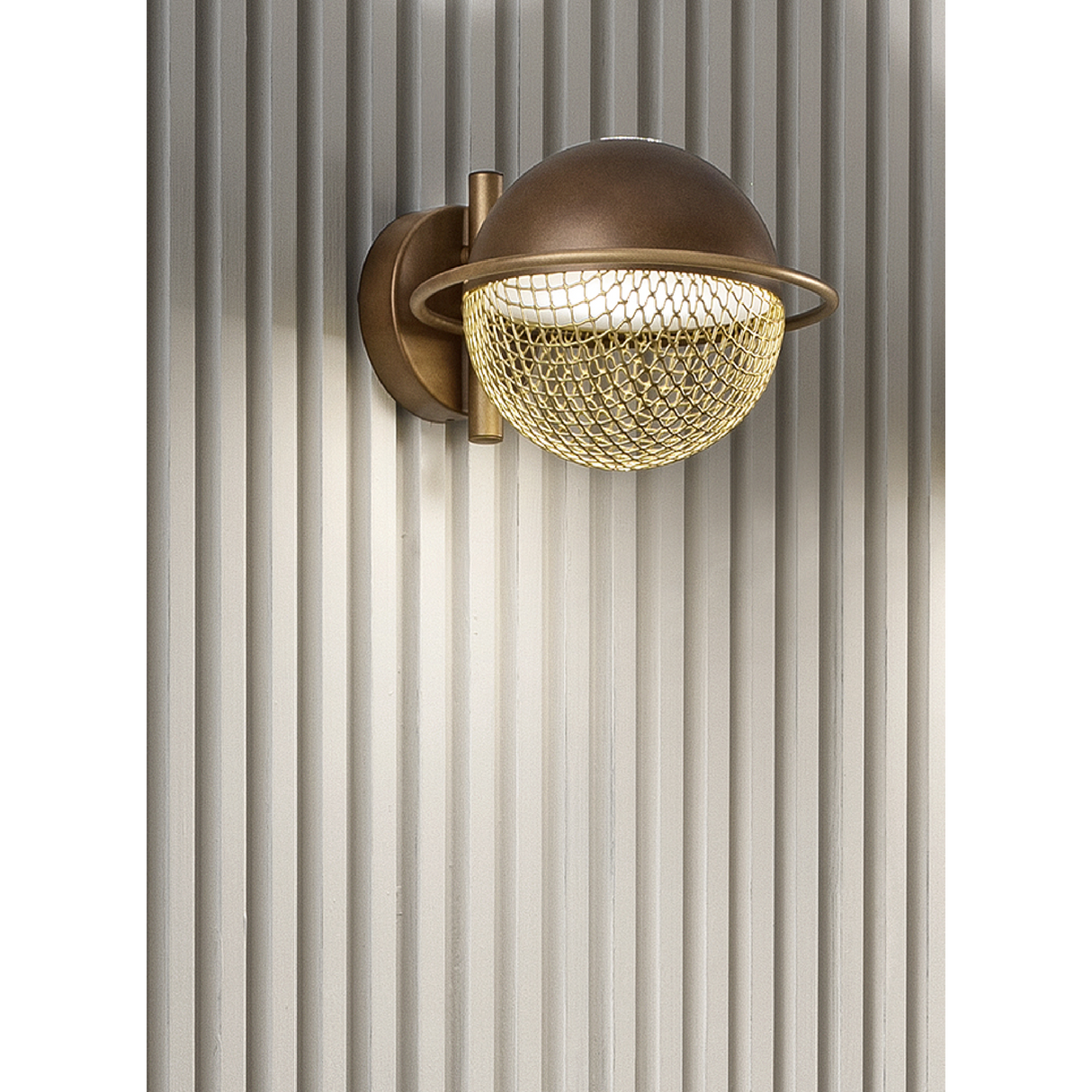   Round Metal Mesh Wall Lamp | Oroa.com