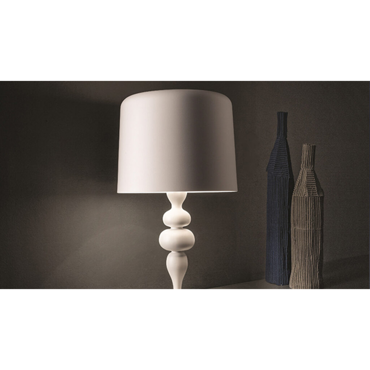   Aluminum Table Lamp | Oroa.com