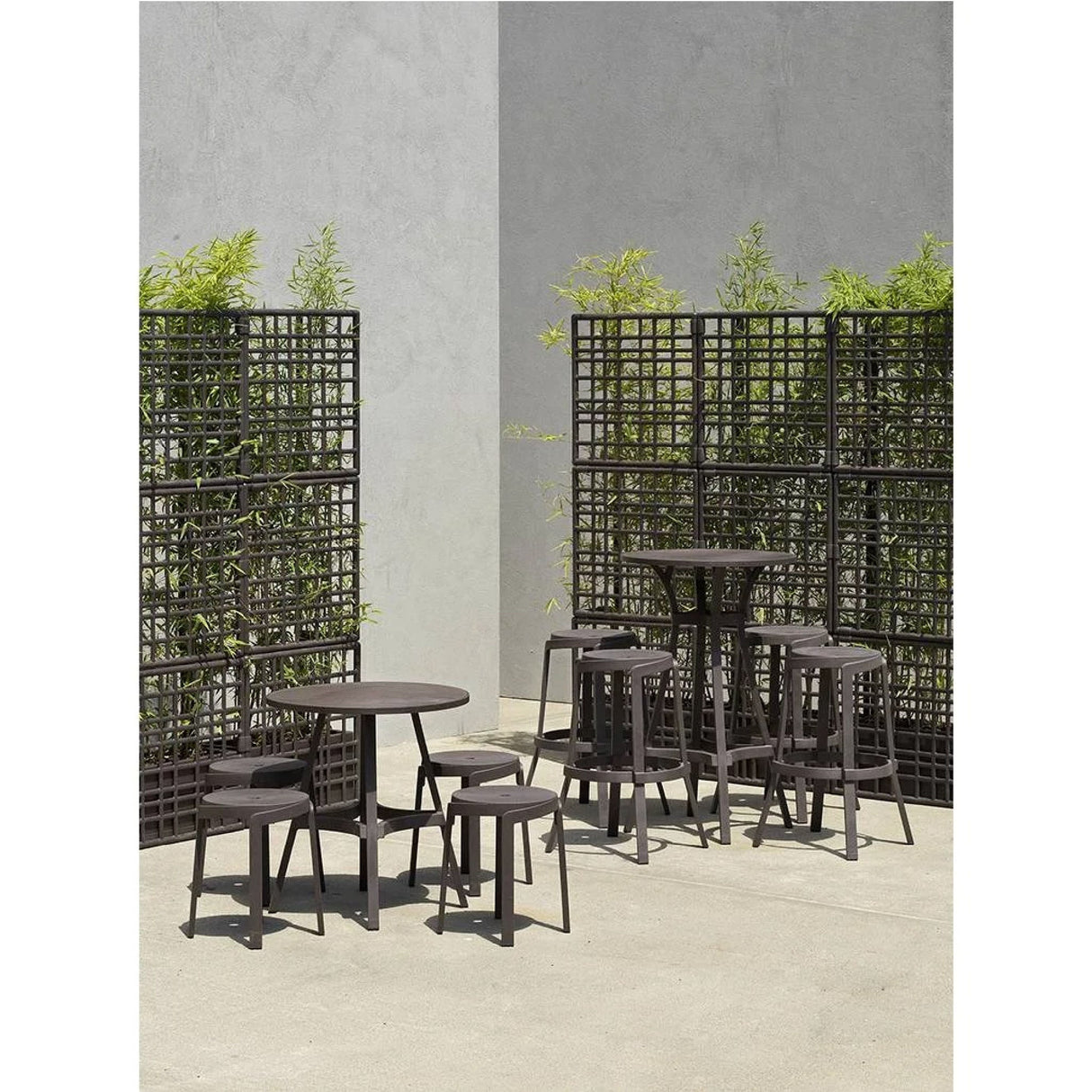   Regenerated Adjustable Outdoor Dining Table | Oroa.com