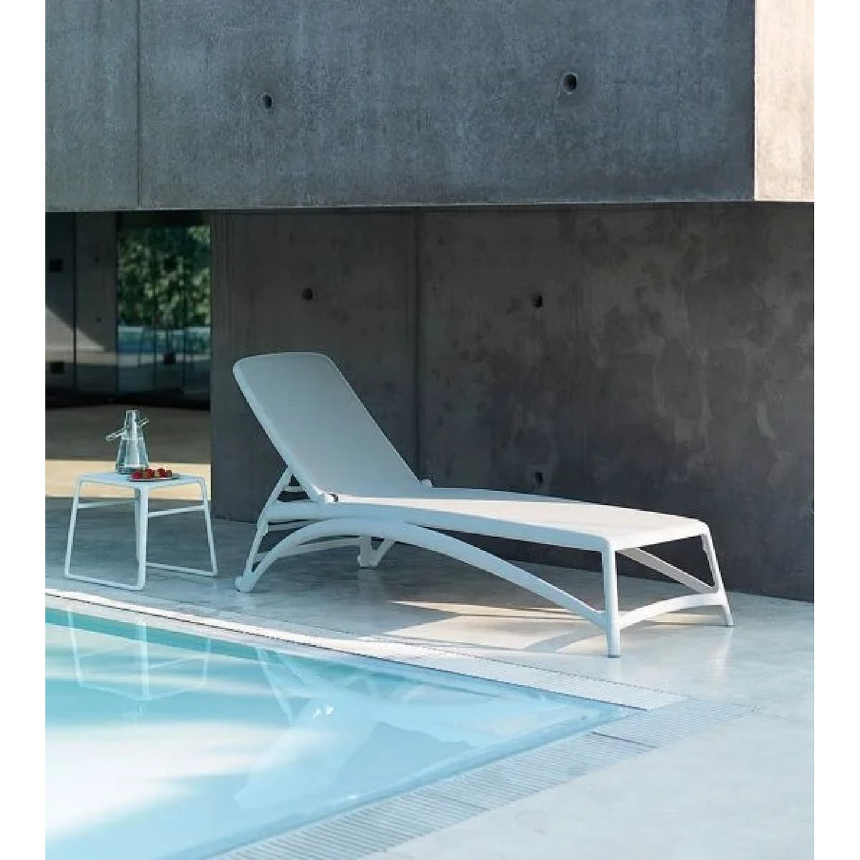   Outdoor Side Table with Tray | Oroa.com