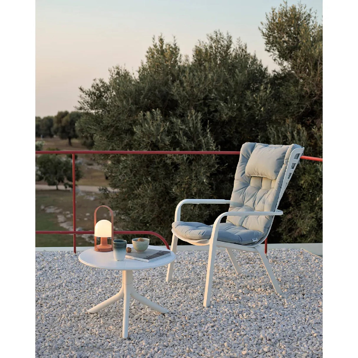   Outdoor Round Coffee Table | Oroa.com