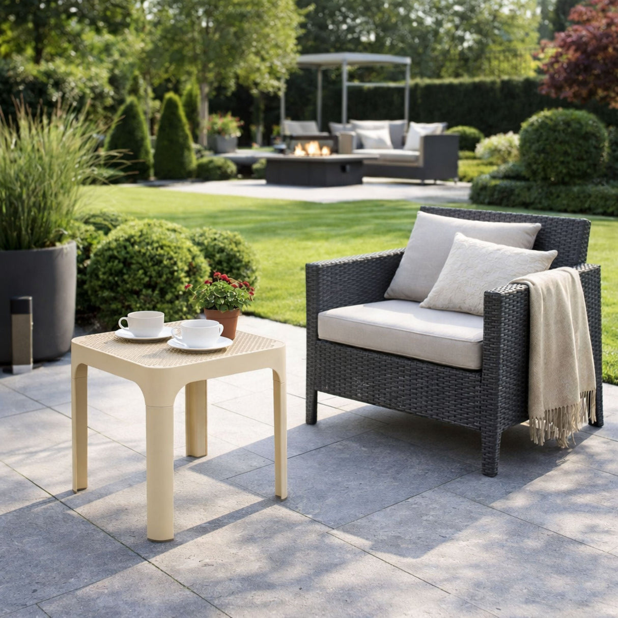   Outdoor Perforated Square Coffee table | Oroa.com