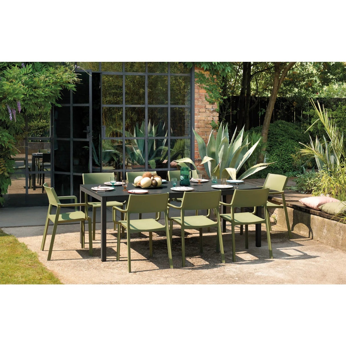   Open-back Outdoor Dining Armchair | Oroa.com