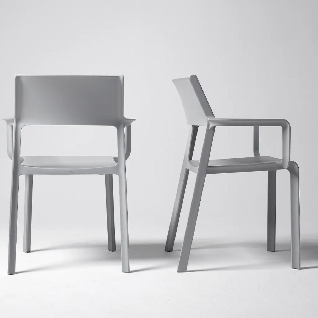   Open-back Outdoor Dining Armchair | Oroa.com