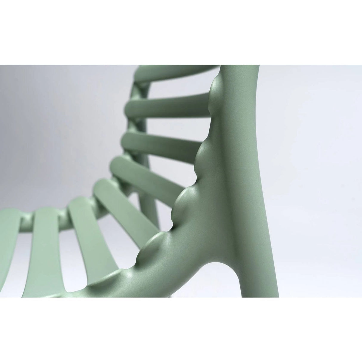   Slatted Outdoor Monobloc Dining Chair | Oroa.com