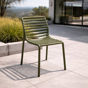   Slatted Outdoor Monobloc Dining Chair | Oroa.com