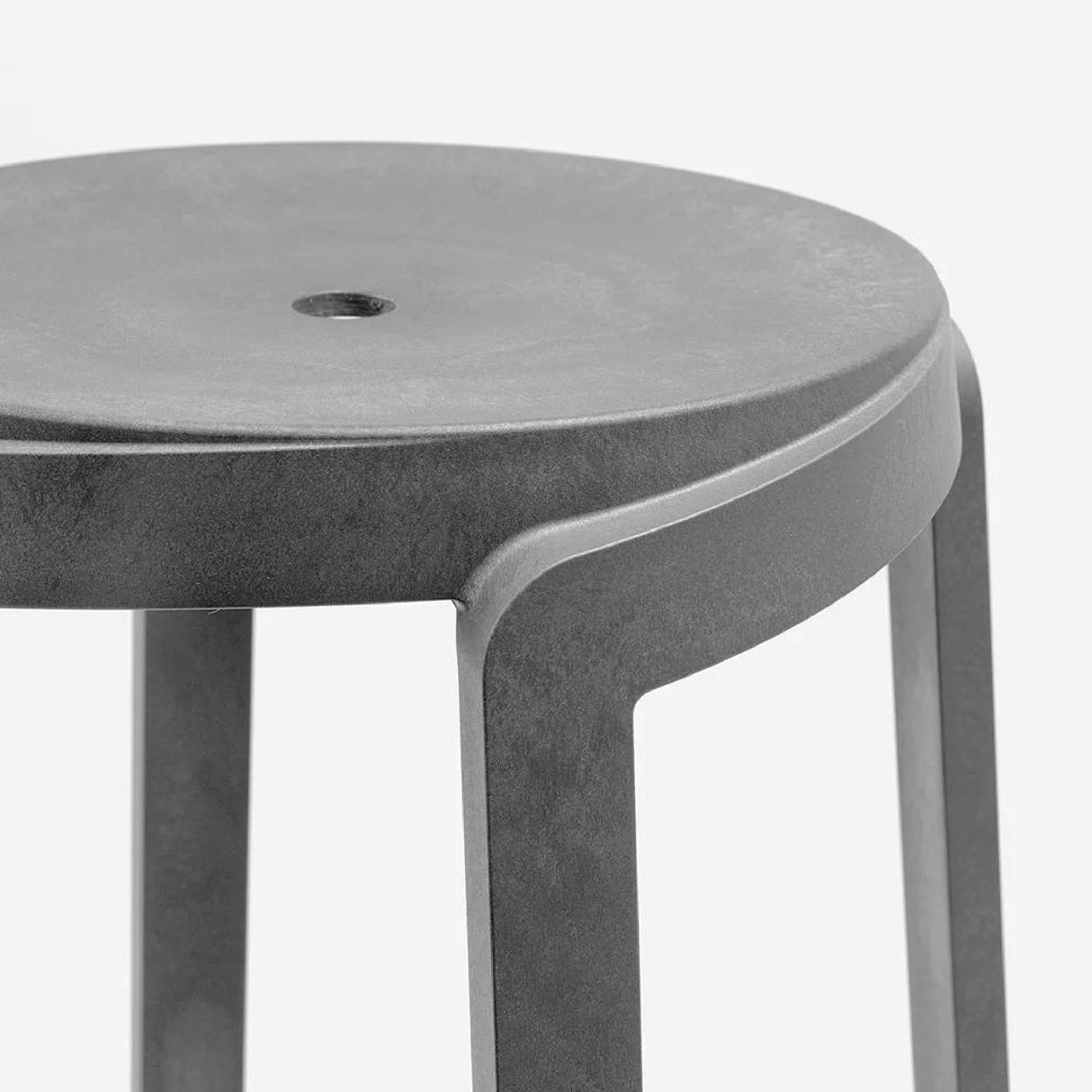   Regenerated Fiberglass Round Outdoor Stool | Oroa.com