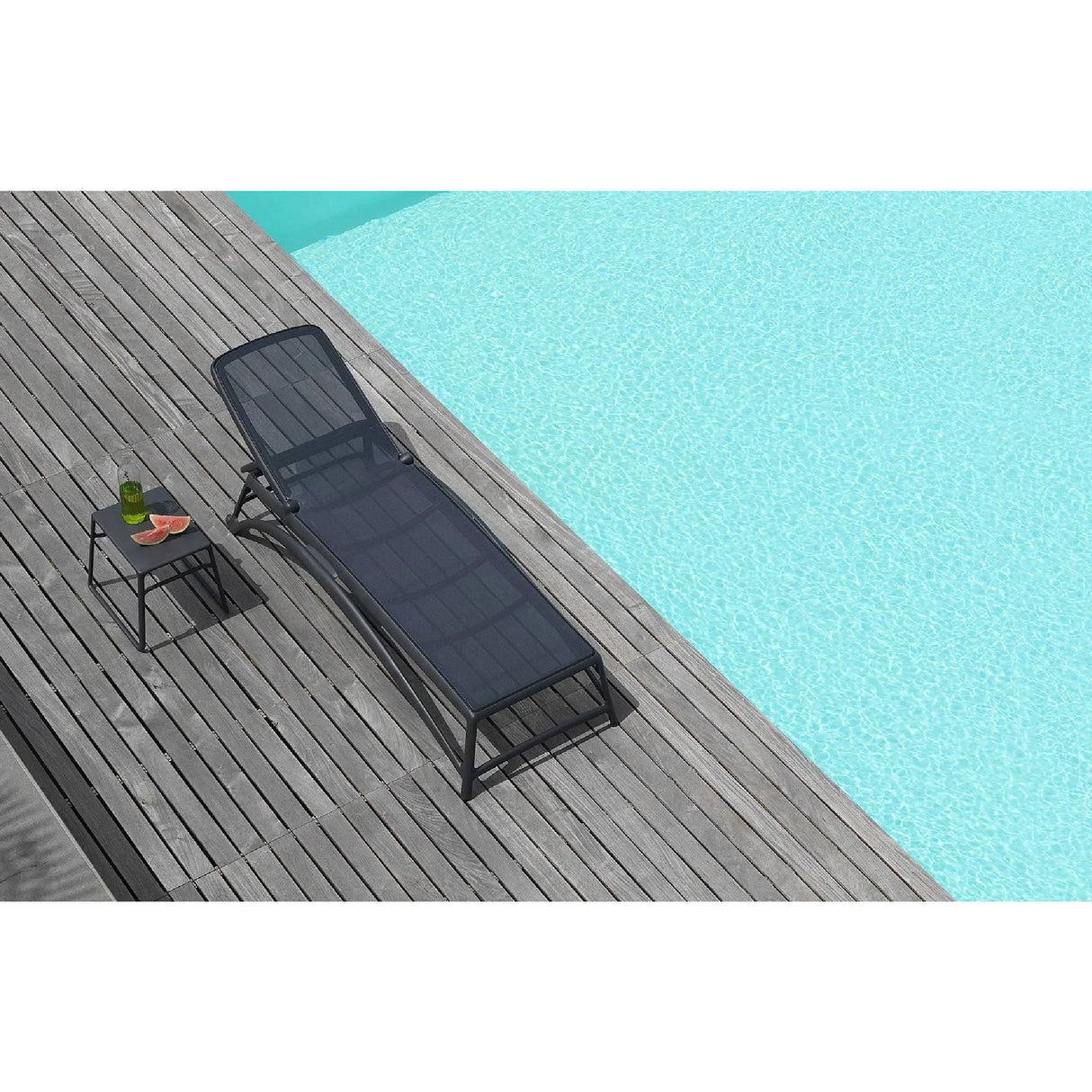   Fiberglass Frame Outdoor Chaise Lounge | Oroa.com