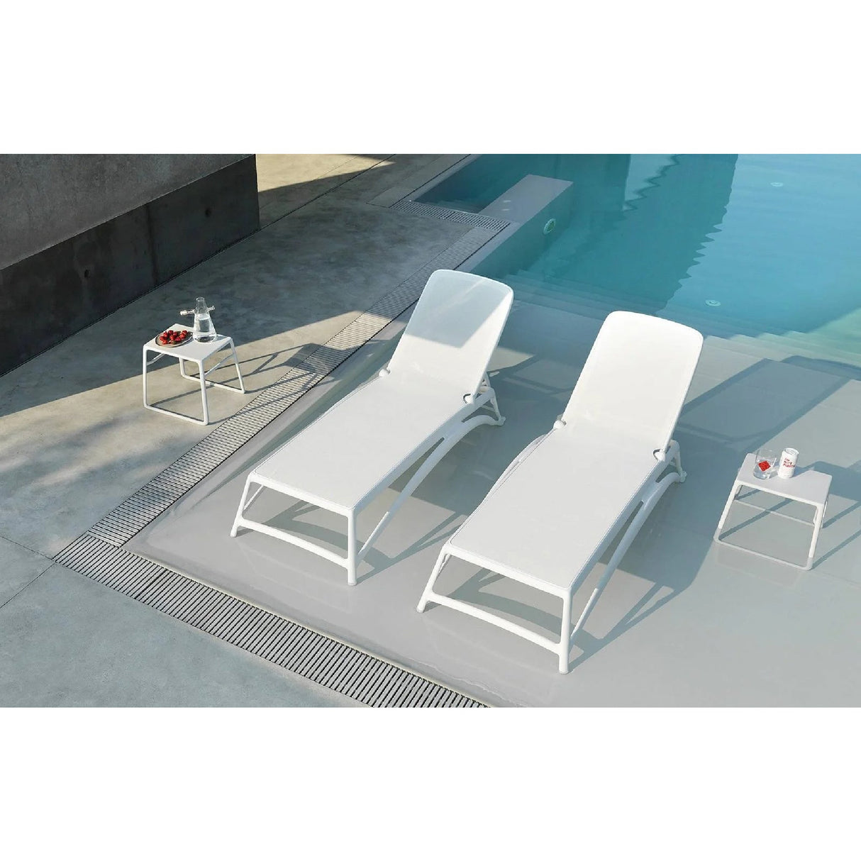   Fiberglass Frame Outdoor Chaise Lounge | Oroa.com