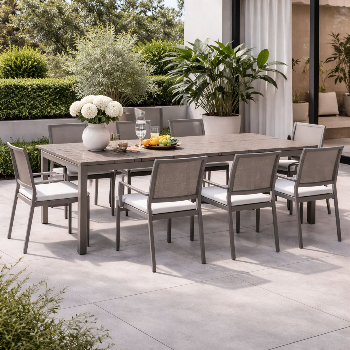   Aluminum Framed Extendible Outdoor Dining Table | Oroa.com