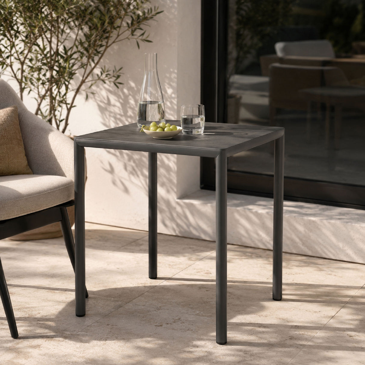   Aluminum Adjustable Outdoor Dining Table | Oroa.com
