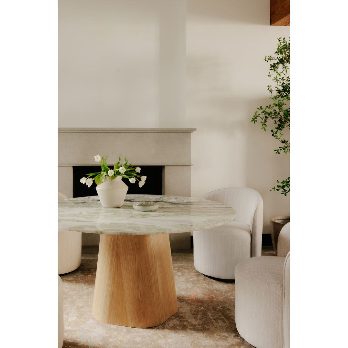   Modern European furniture - Round Onyx Marble Dining Table - www.oroa.com | Oroa.com