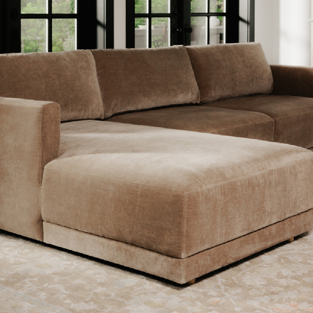   Modern European furniture - Modern Minimalist Sectional Sofa - www.oroa.com | Oroa.com