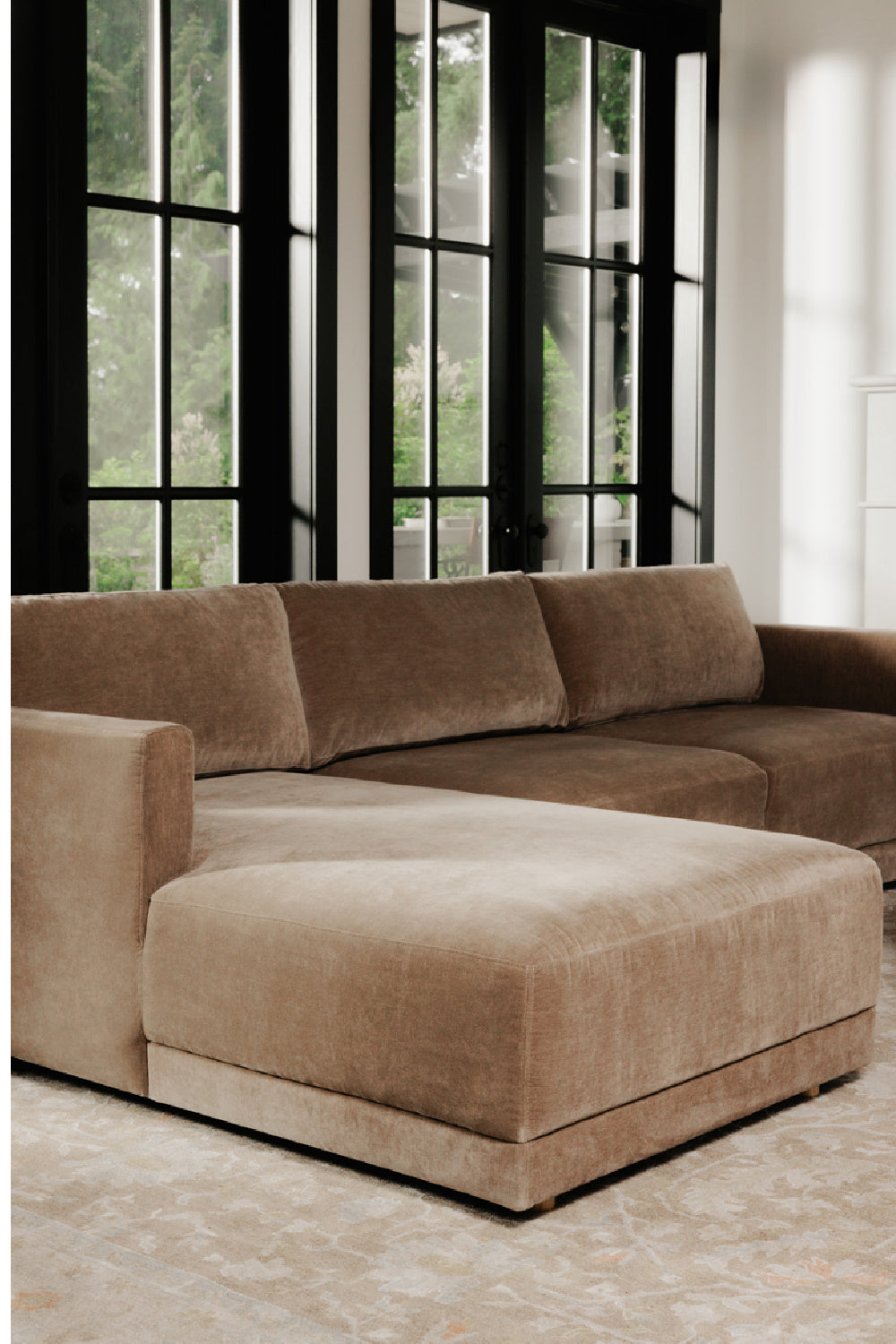   Modern European furniture - Modern Minimalist Sectional Sofa - www.oroa.com | Oroa.com
