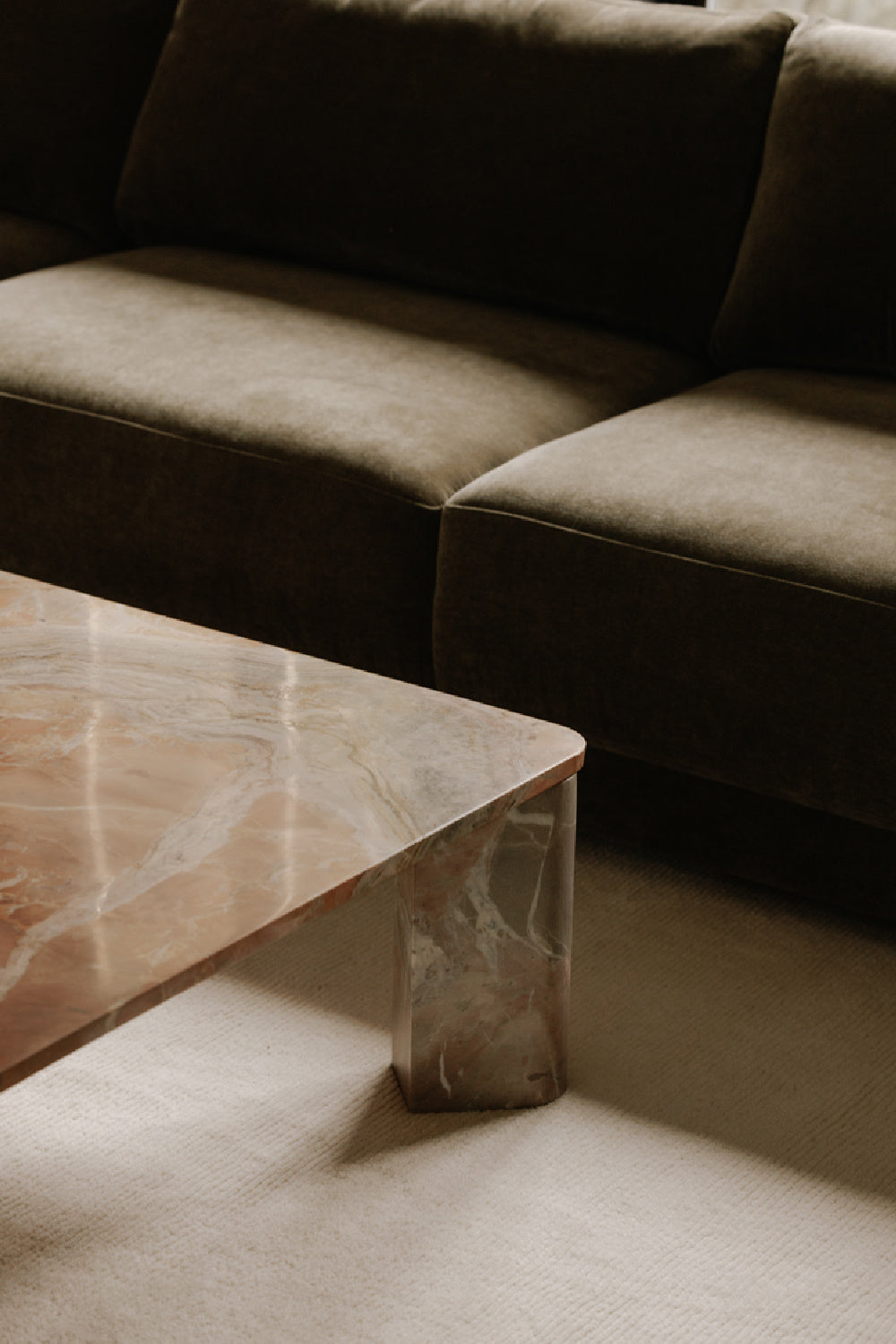   Modern European furniture - Modern Minimalist Sectional Sofa - www.oroa.com | Oroa.com