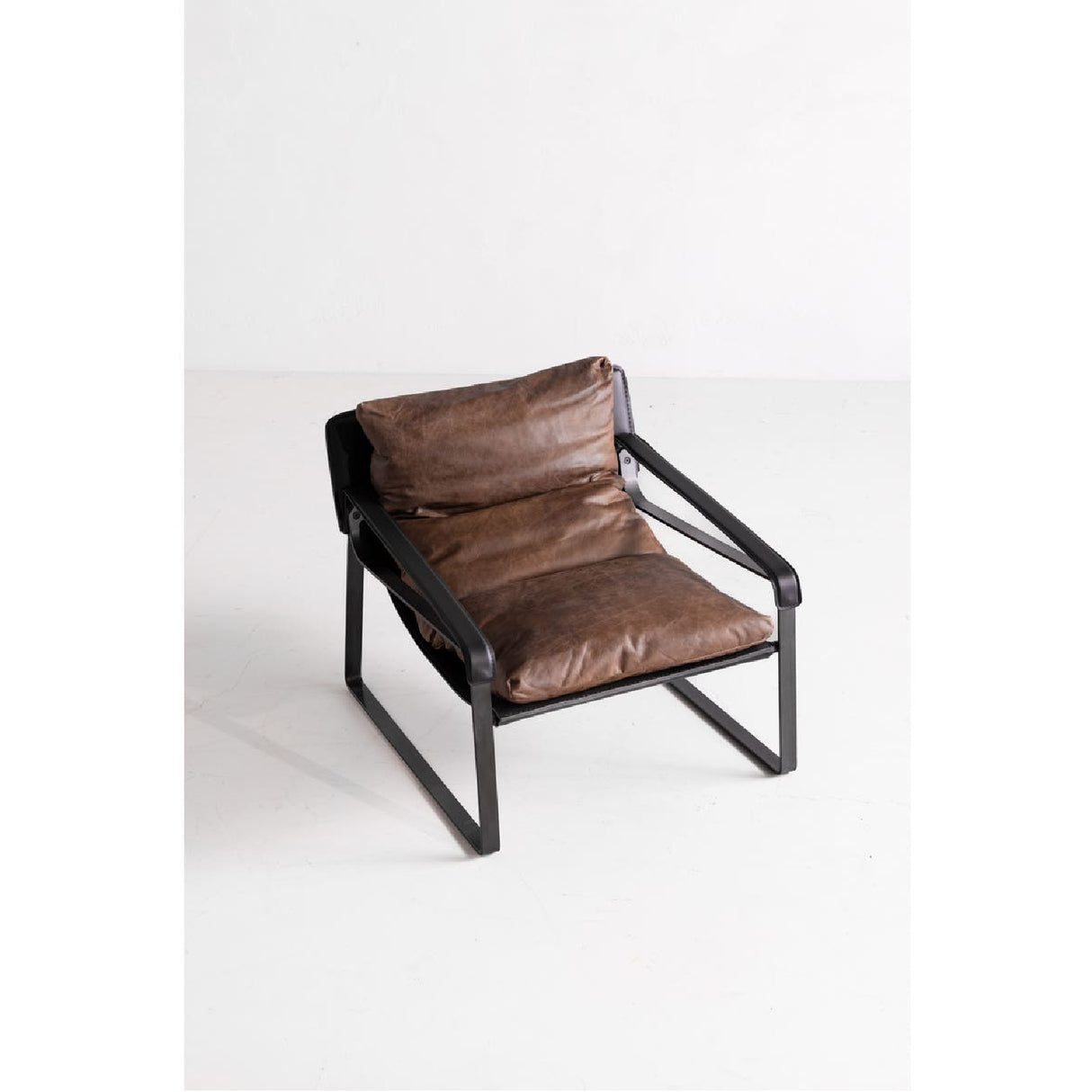   Modern European furniture - Leather Modern Classic Accent Chair - www.oroa.com | Oroa.com