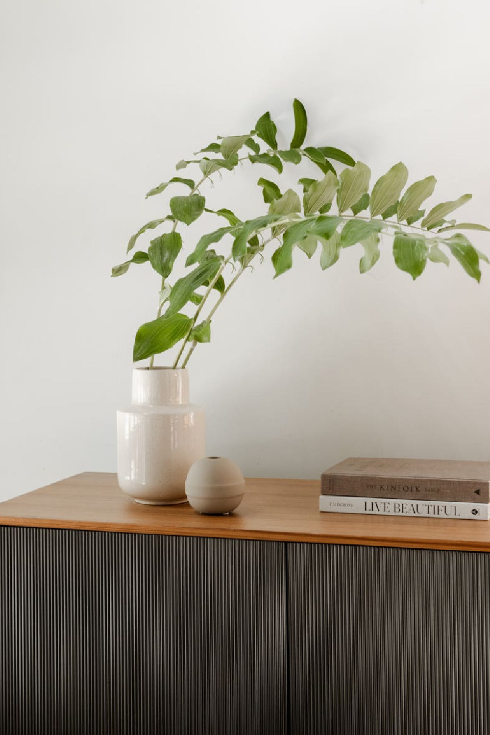   Black Ribbed 4-Door Sideboard | Oroa.com