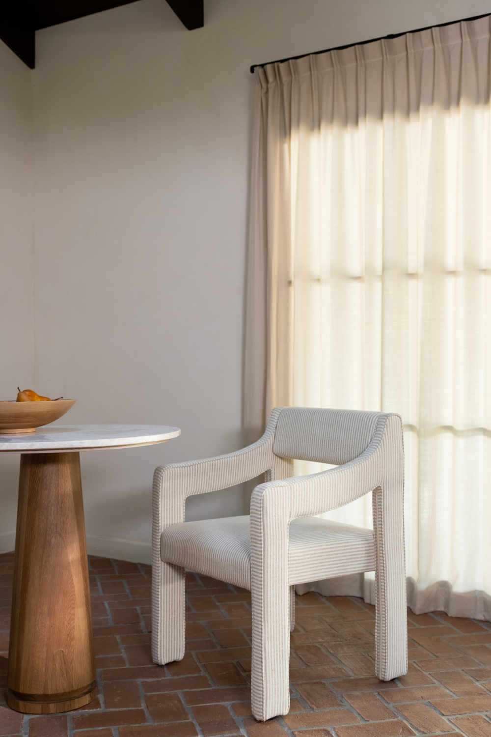   Modern European furniture - Upholstered Sloped-Arm Dining Chair - www.oroa.com | Oroa.com